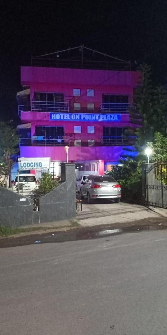 On point plaza - Housity
