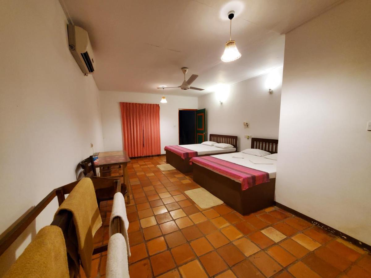 Clay Hut Village - Housity