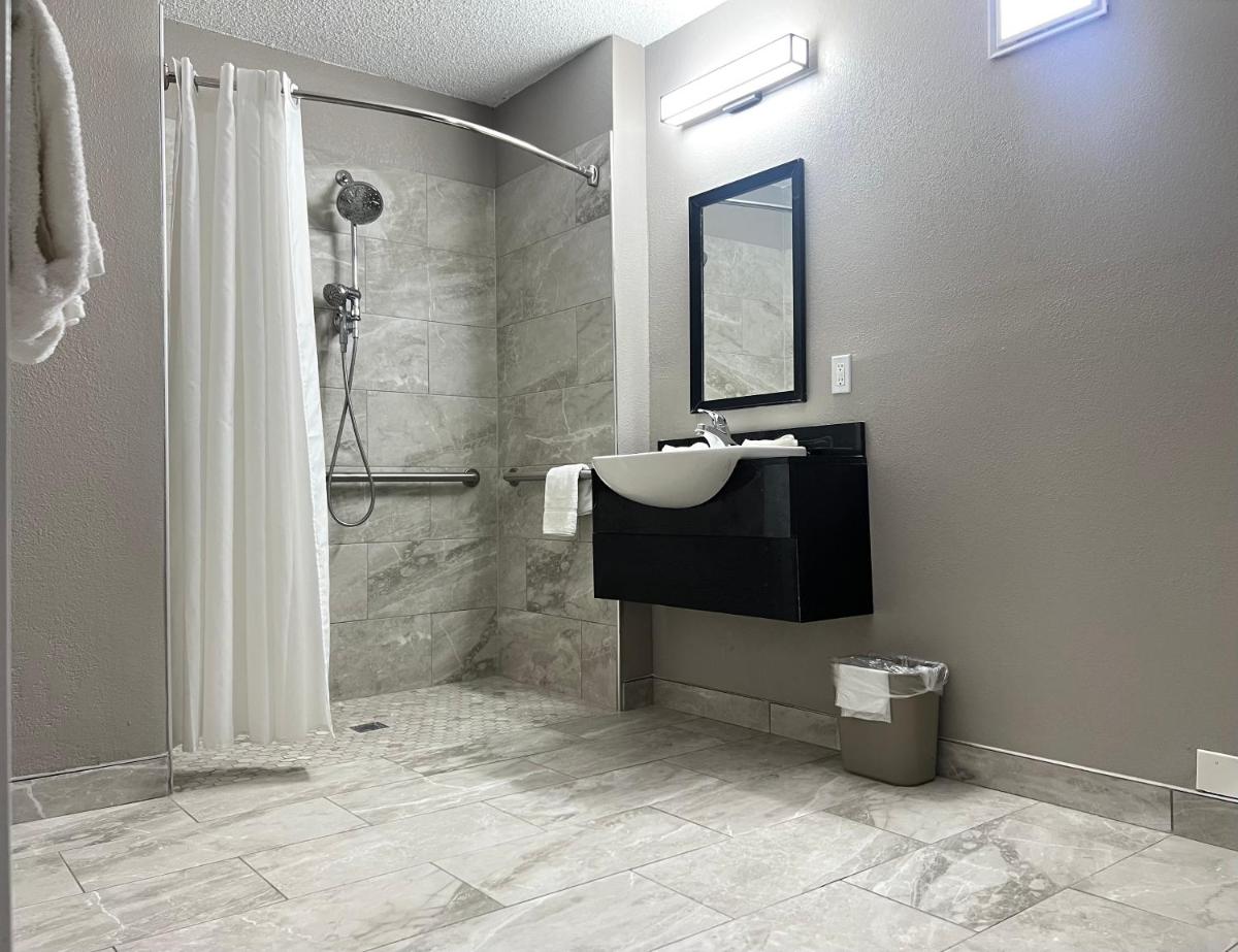 Motel 6-Middleburg Heights, OH - Cleveland - Housity
