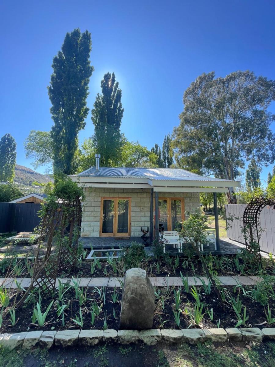 Periwinkle Grove Cottage - Housity