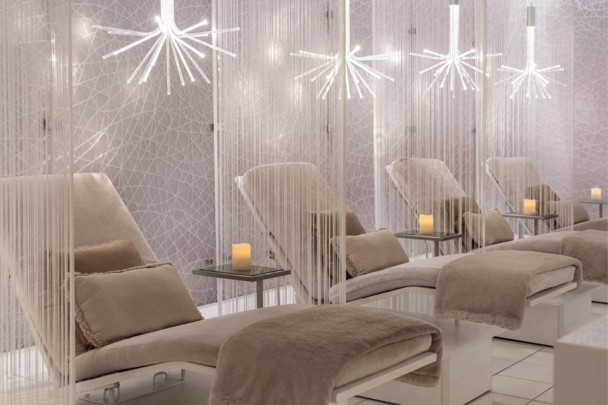 The Ritz-Carlton, Los Angeles L.A. Live - Housity