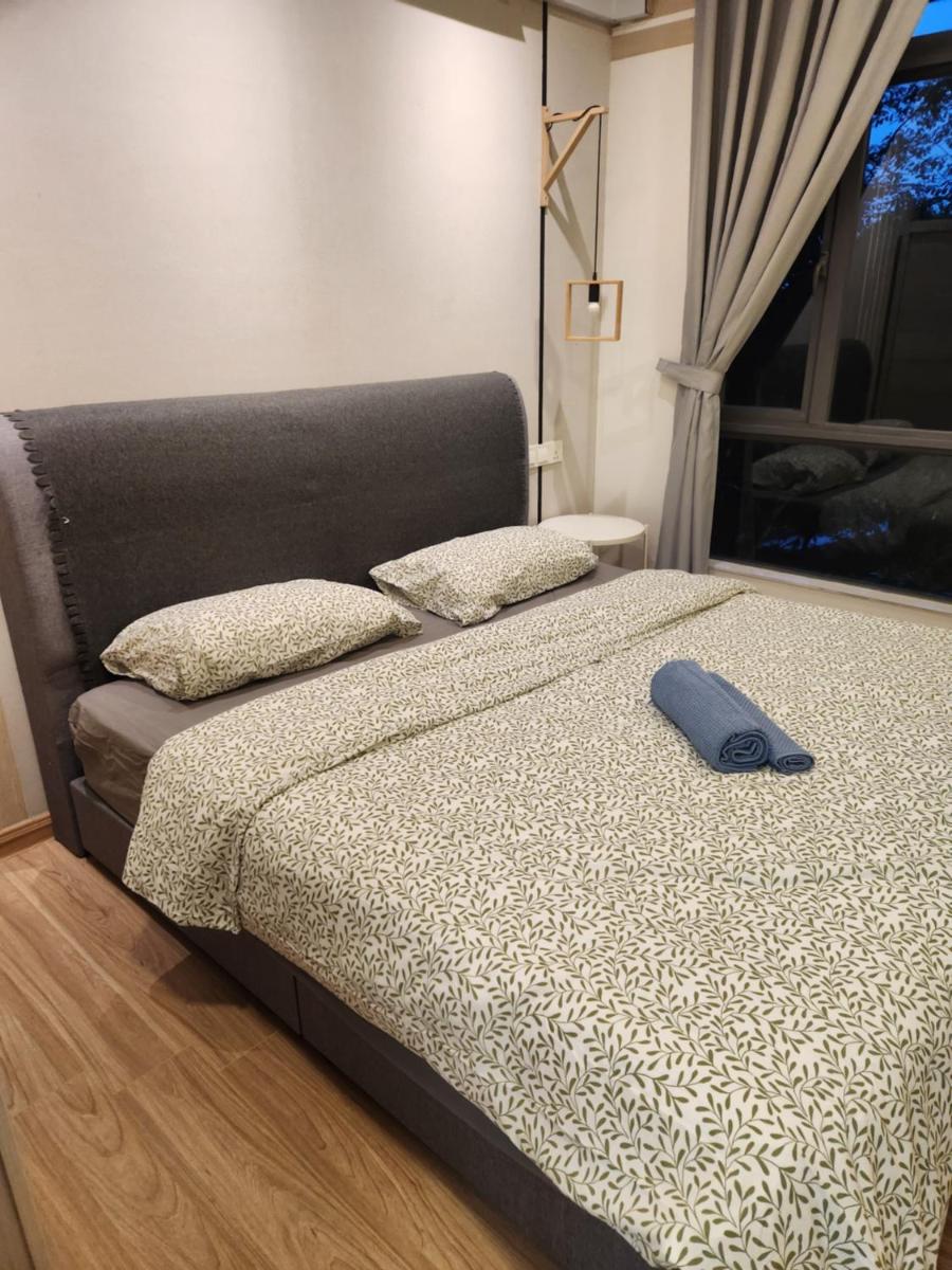 Happy House, Starview Bay, Free WiFi, Forestcity - Housity