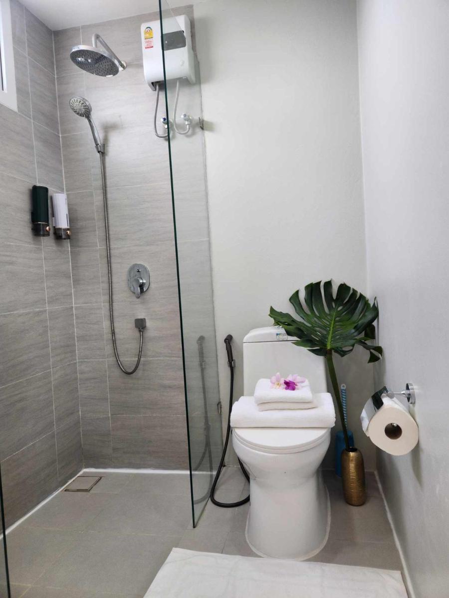 ทีพักติดหาดแหลมแม่พิมพ์Mantra Condo Rayong - Housity