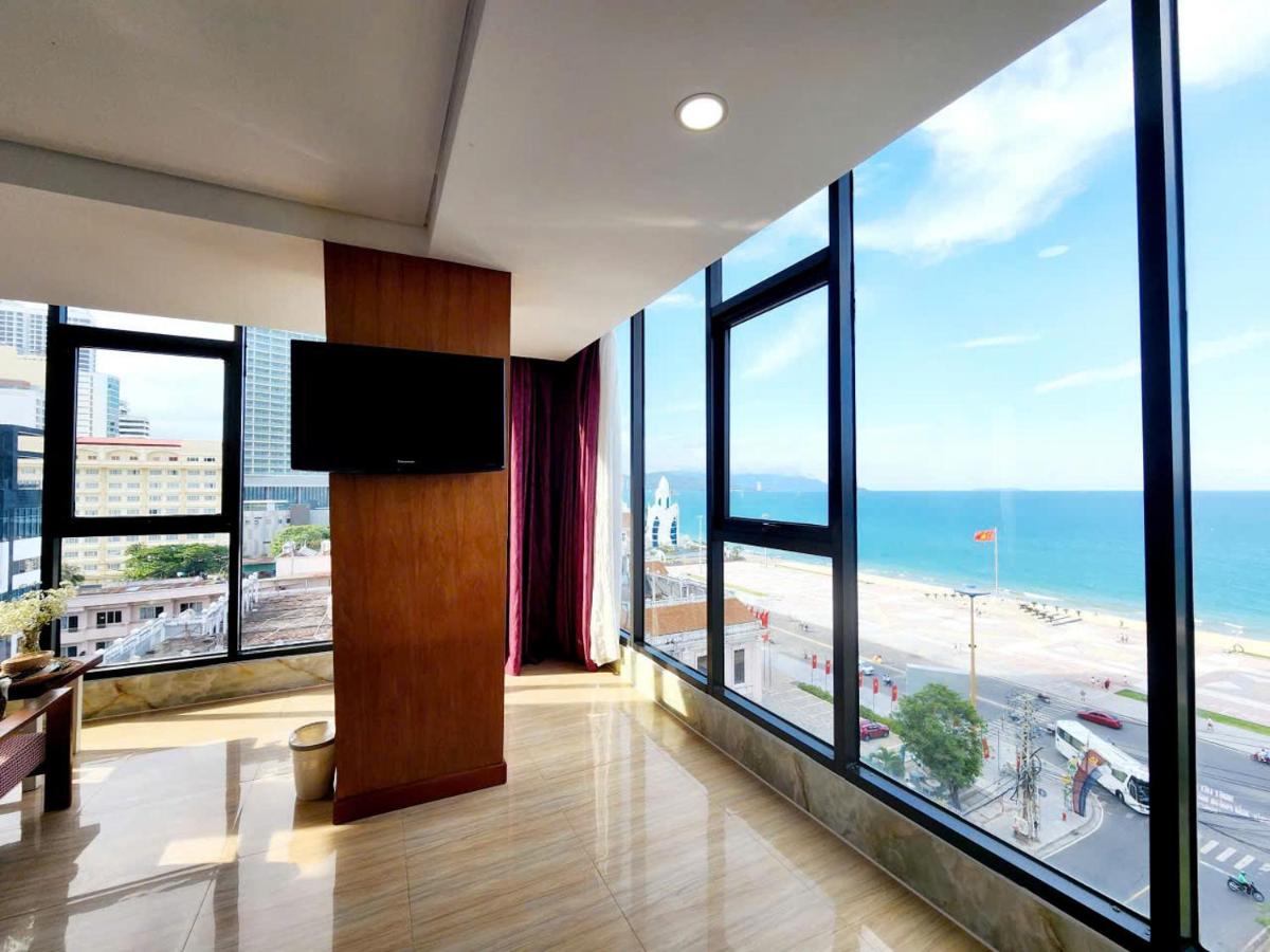 Happy Light Beach Hotel - Housity