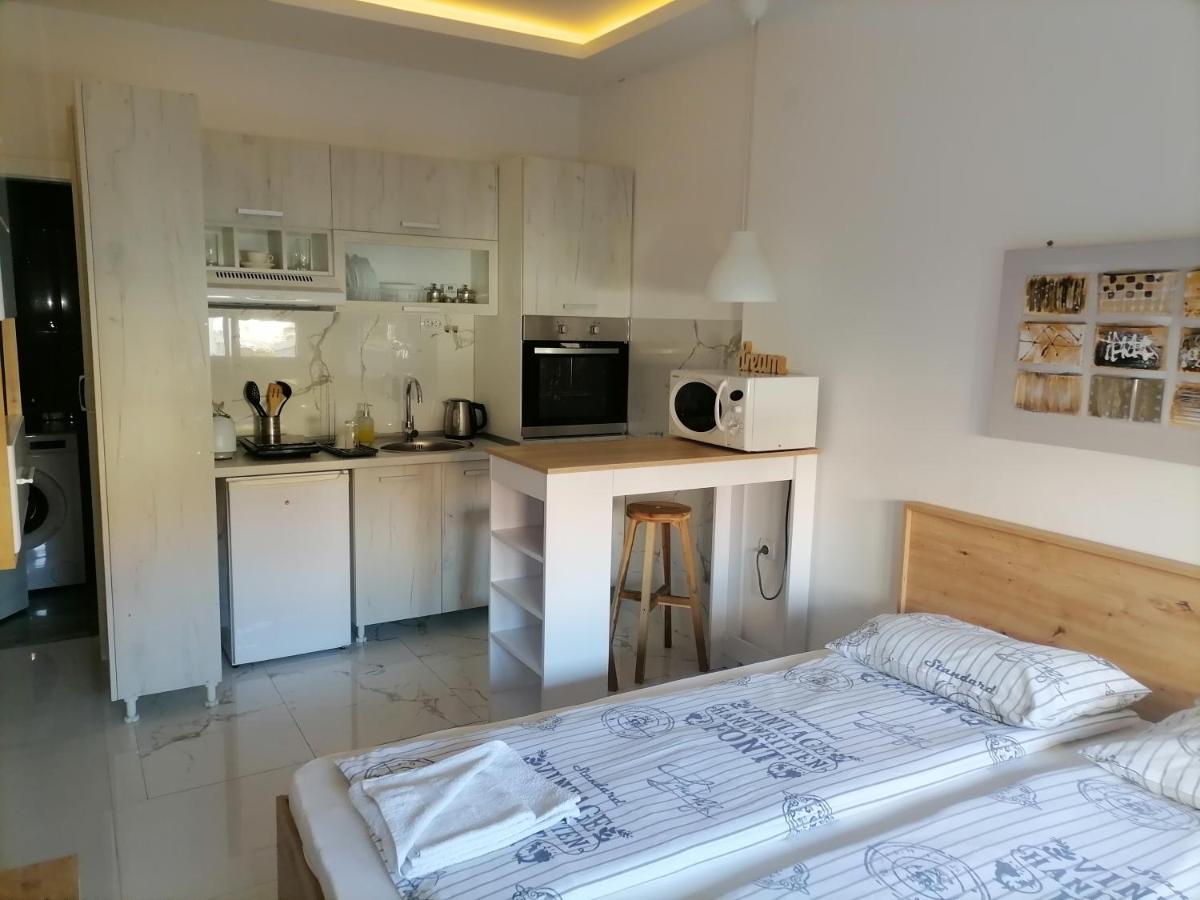 Stojanović Apartments - Housity