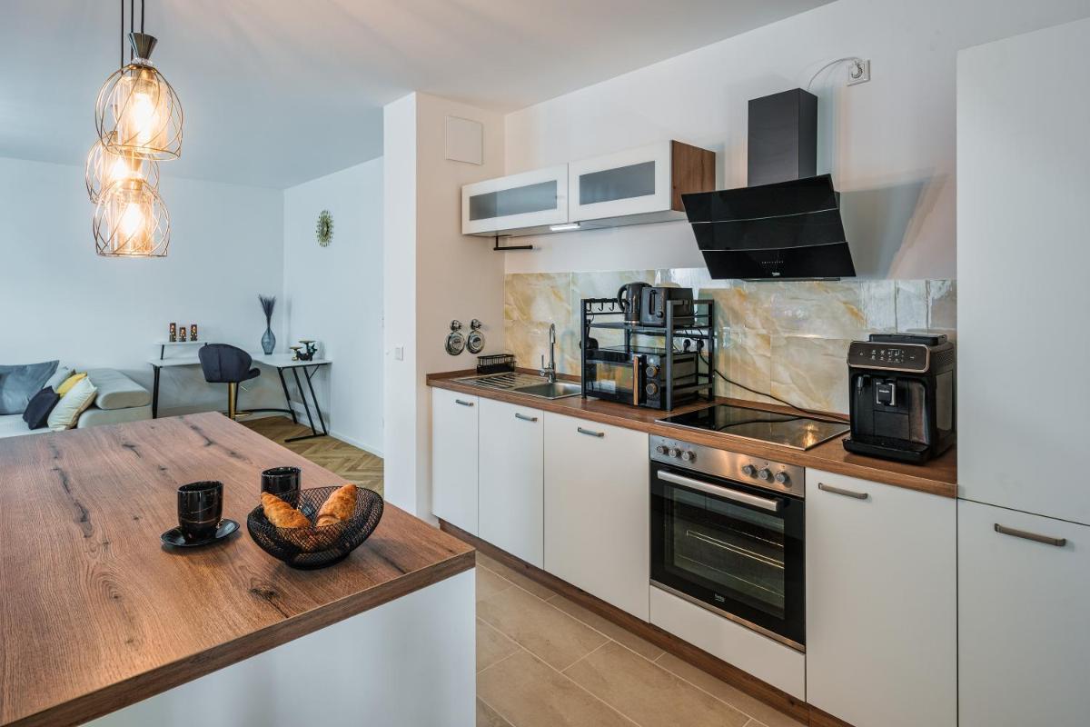 Apartment am Großen Garten - Terrasse & Parkplatz -8 Personen - Housity