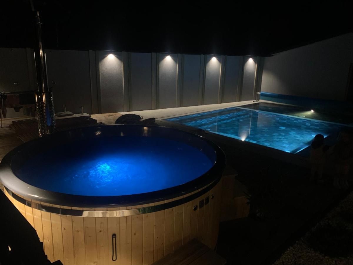 Biscontini's Studio - Housity