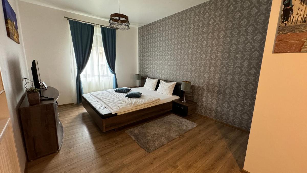 DD Studio Deluxe - Housity