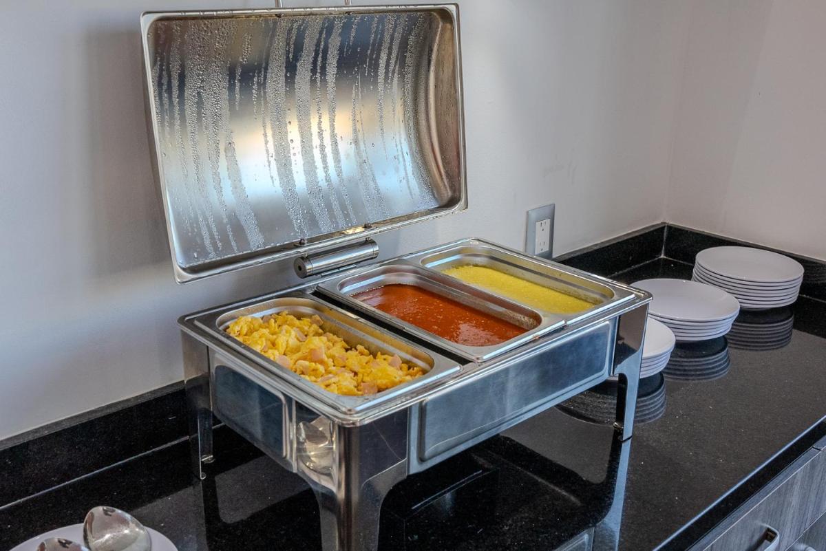Hotel 5 Inn Select - Housity