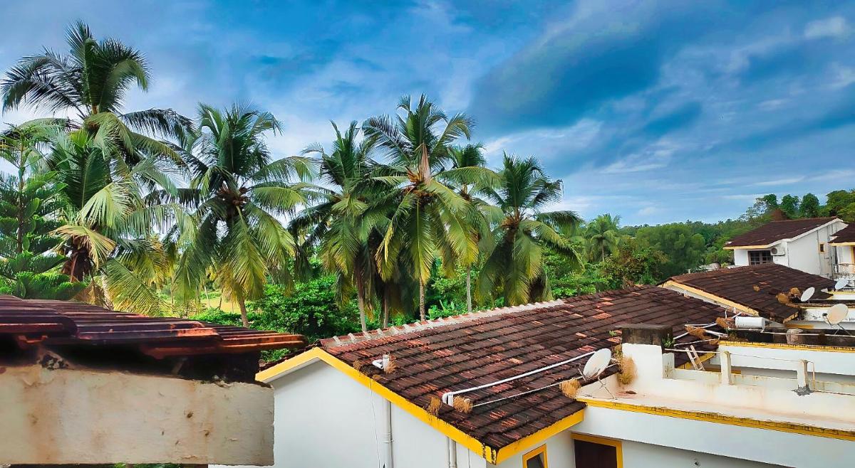 Cozy 1BHK Candolim beachgoa - Hizvo