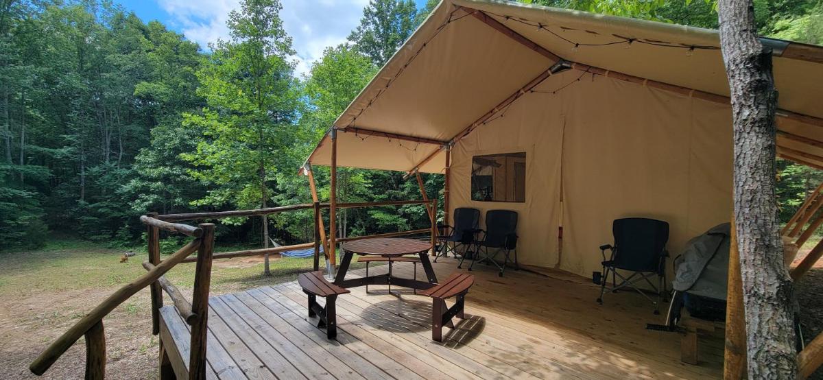 Charming enclave Luxury tent in the woods Tent 3 Bambi's playground - Housity