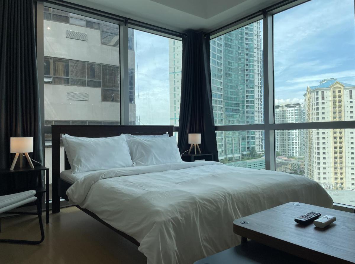 Prime Avant BGC Location Apartments by PH Staycation - Housity