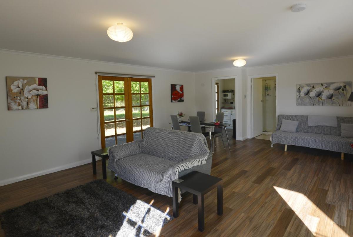 Riverwalk B&B - Housity