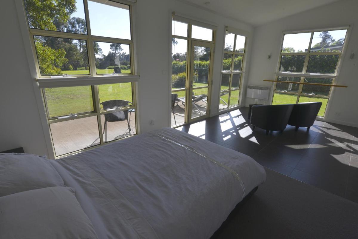 Riverwalk B&B - Housity