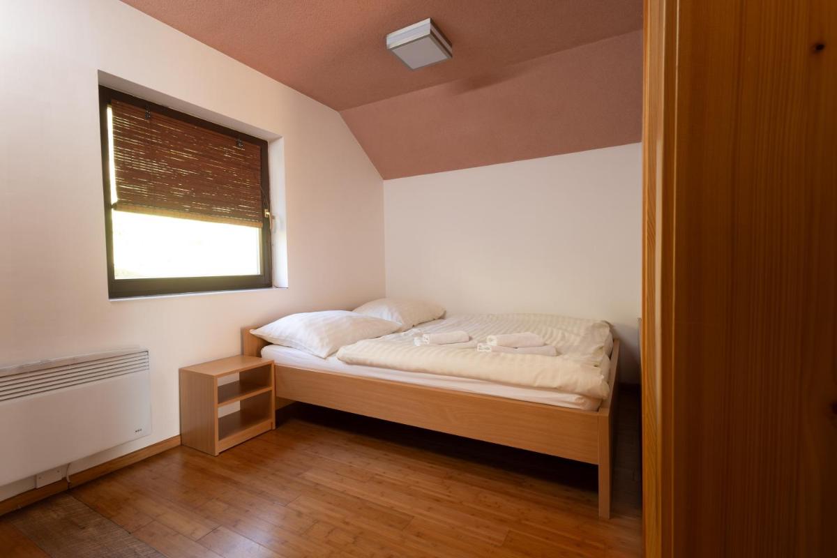 Bungalovy-Pustevny - Housity