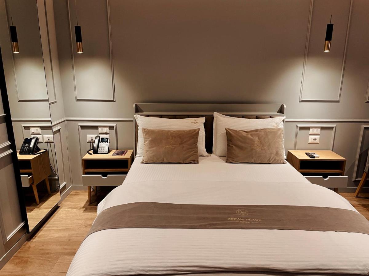 Dream Place Hotel - Housity