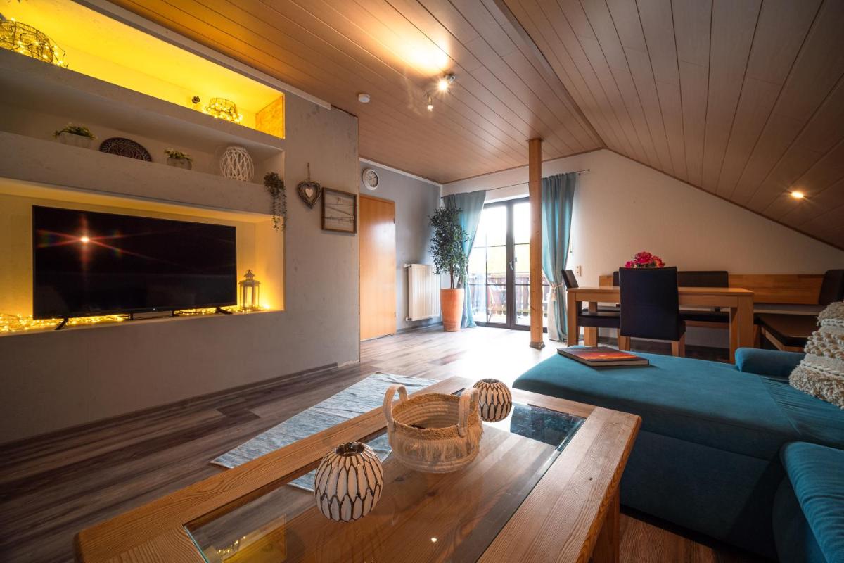 Balkon Zimmer - Apartment - Housity