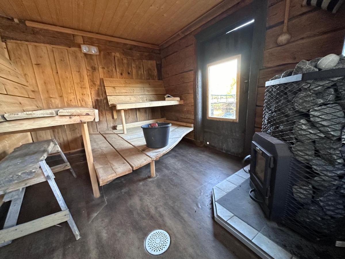 Cosy river house - Housity