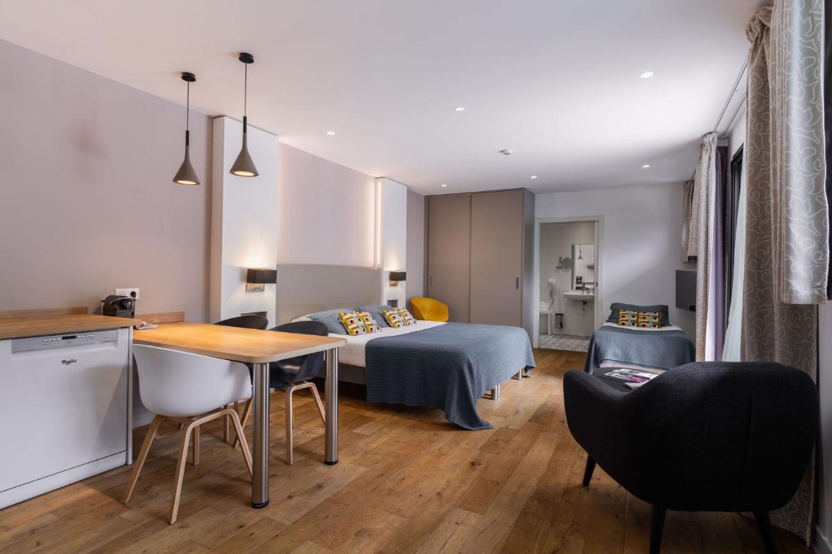 Cuisine ou kitchenette dans l'établissement Le Cornouaille Hotel & Spa