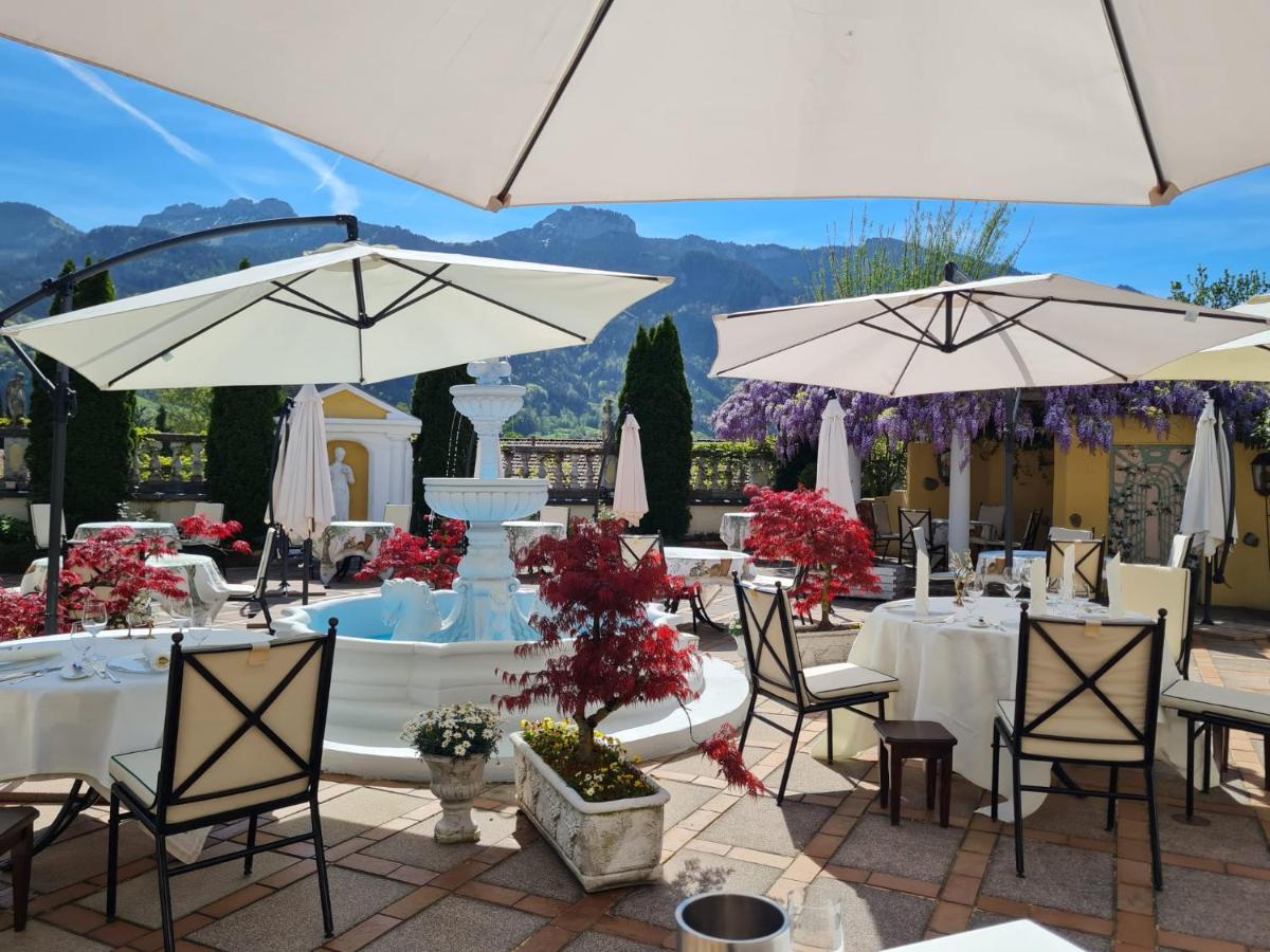 Ein allgemeiner Bergblick oder ein Berglick von des Hotels aus