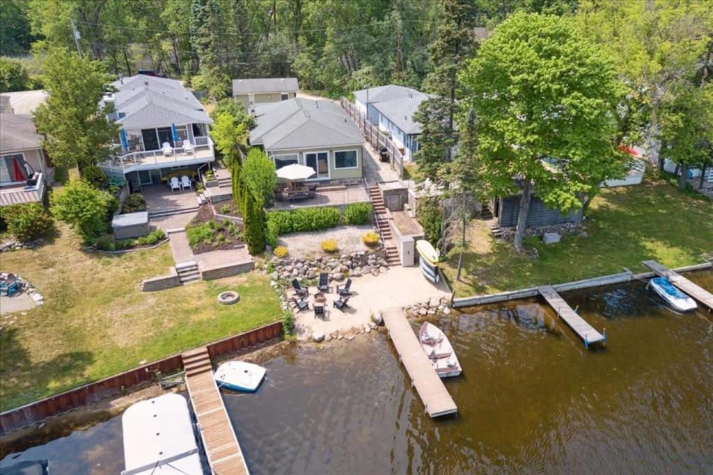 All Sports Lake House on Lake Orion! - Housity