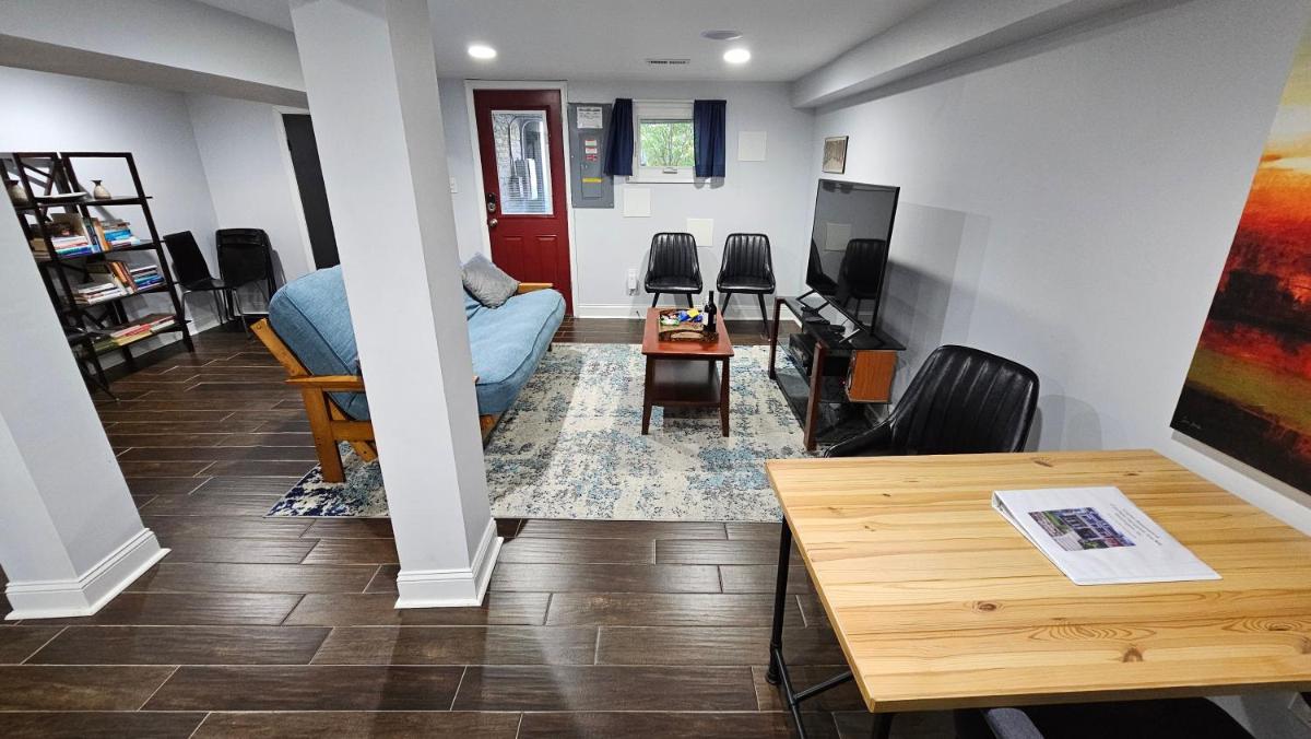English Basement Suite in Petworth, Washington, DC -- FREE off-street parking, walk to Metro and restaurants - Housity