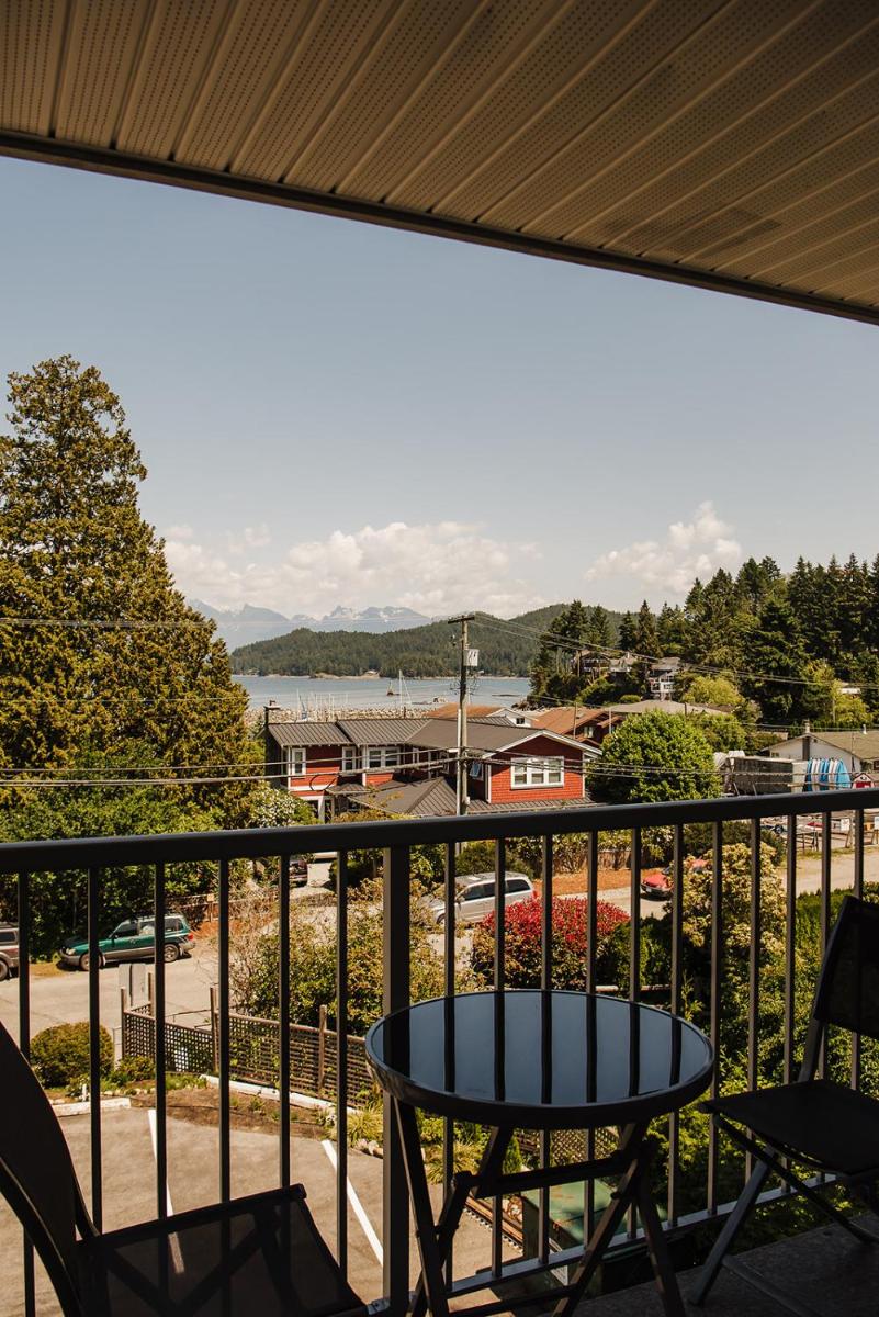 Gibsons Landing Inn - Housity