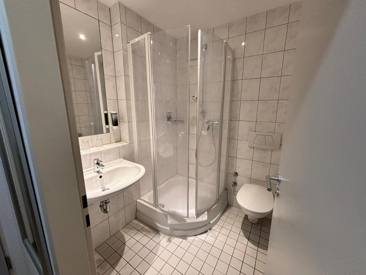 Hotel & Apart4you - Housity