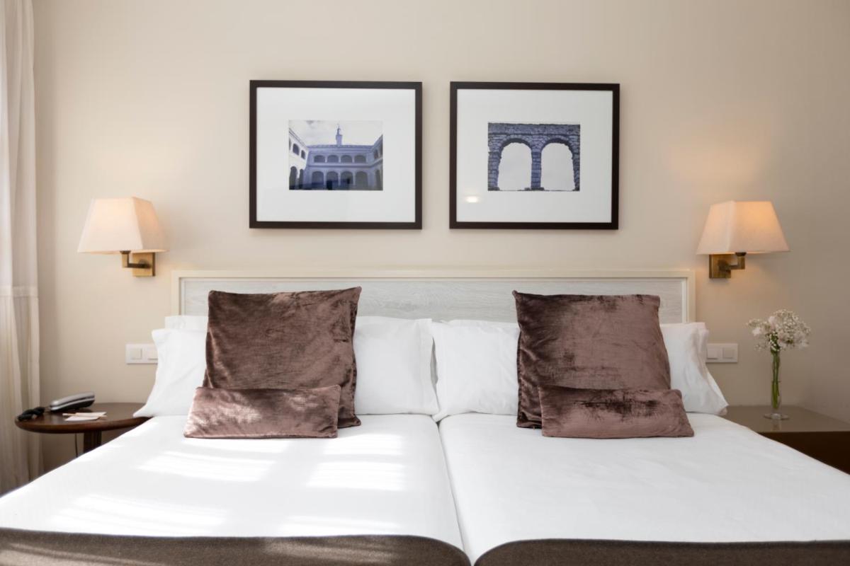 Hotel San Antonio el Real - Housity
