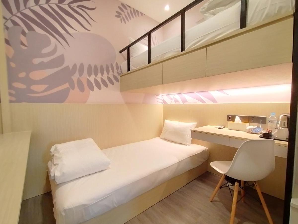 True Blue Hotel Menteng - Housity