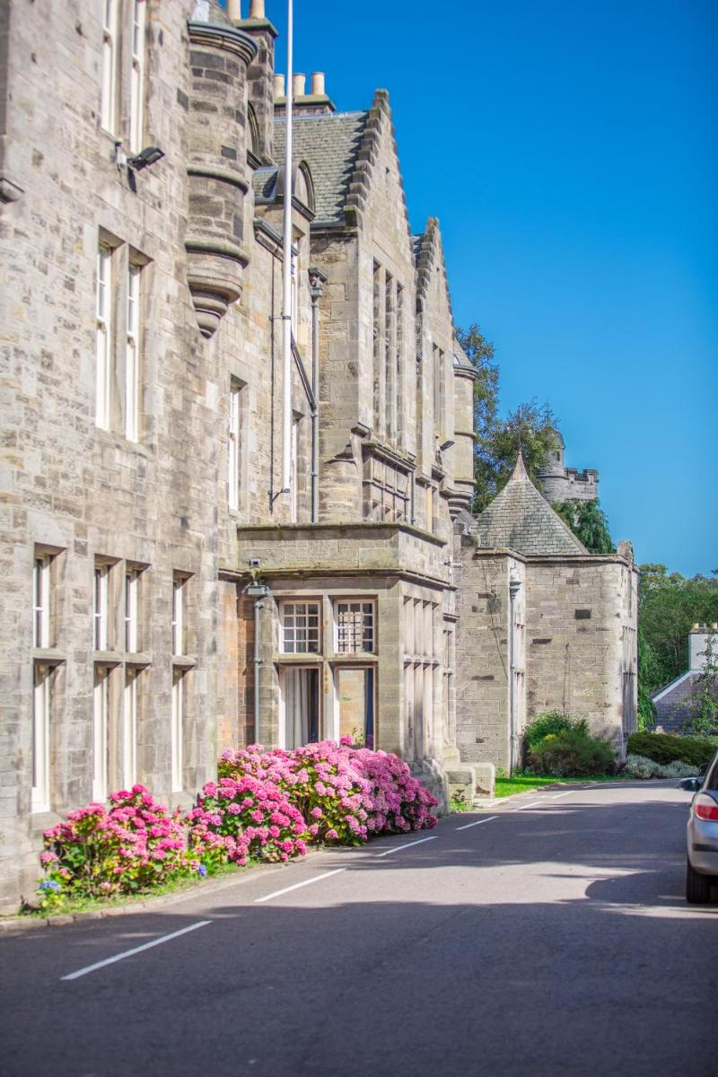 University Hall - Campus Accommodation - Housity