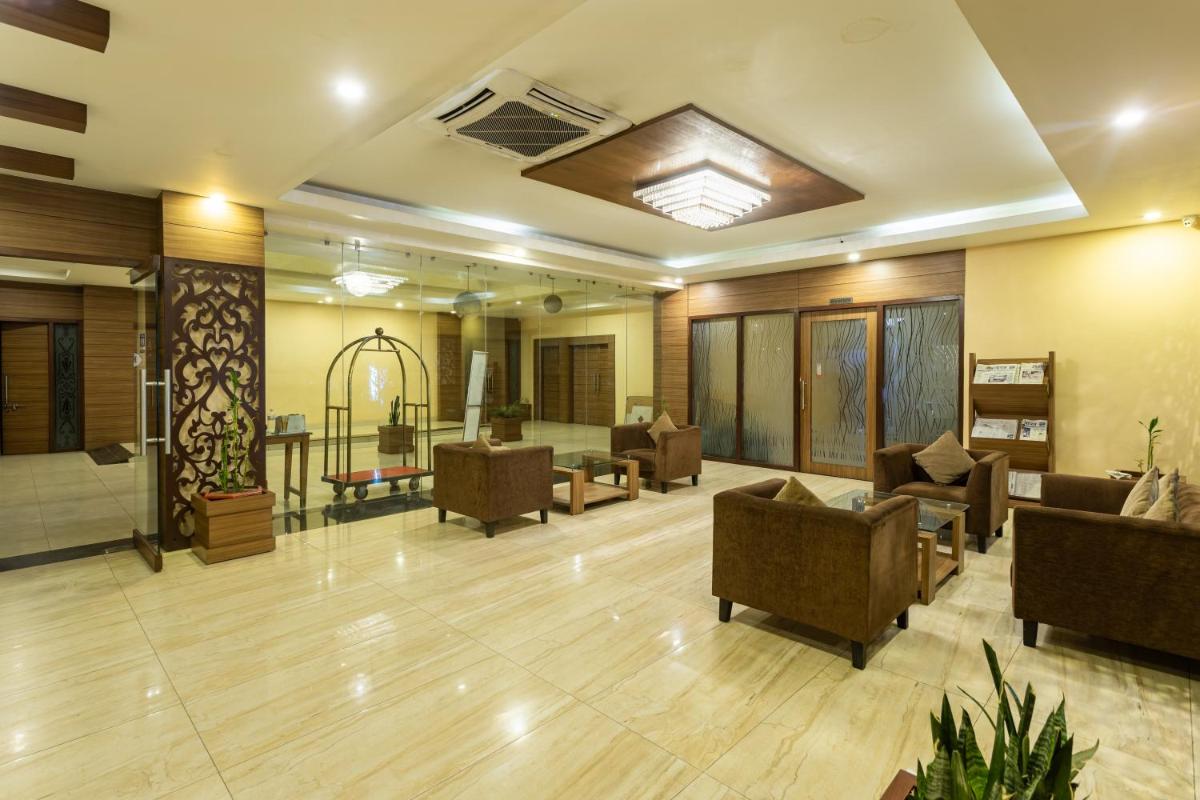Hotel Verandah - Housity