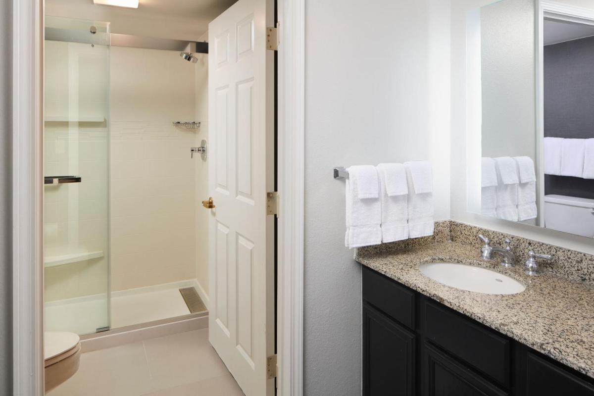 Residence Inn Arlington Rosslyn - Housity