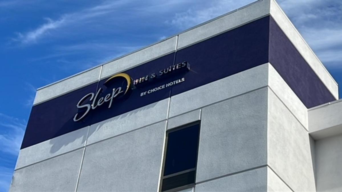Sleep Inn & Suites - Housity