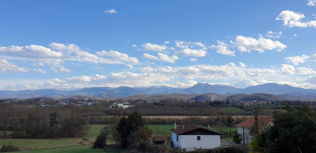 Pyrenees View Gites - Vues Fantastique & Parking Gratuit Sur Place - Housity