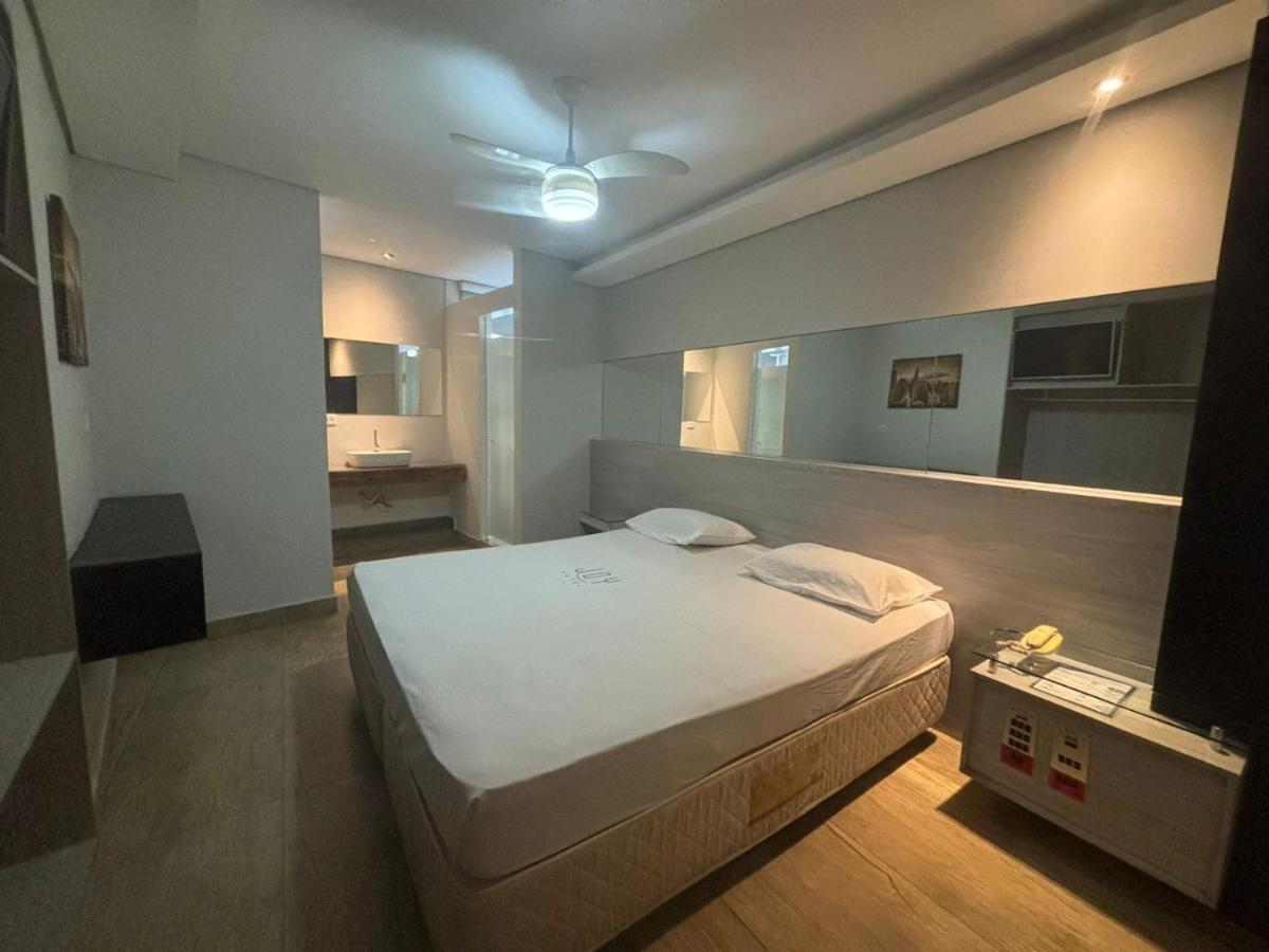 Joy Hotel - Housity