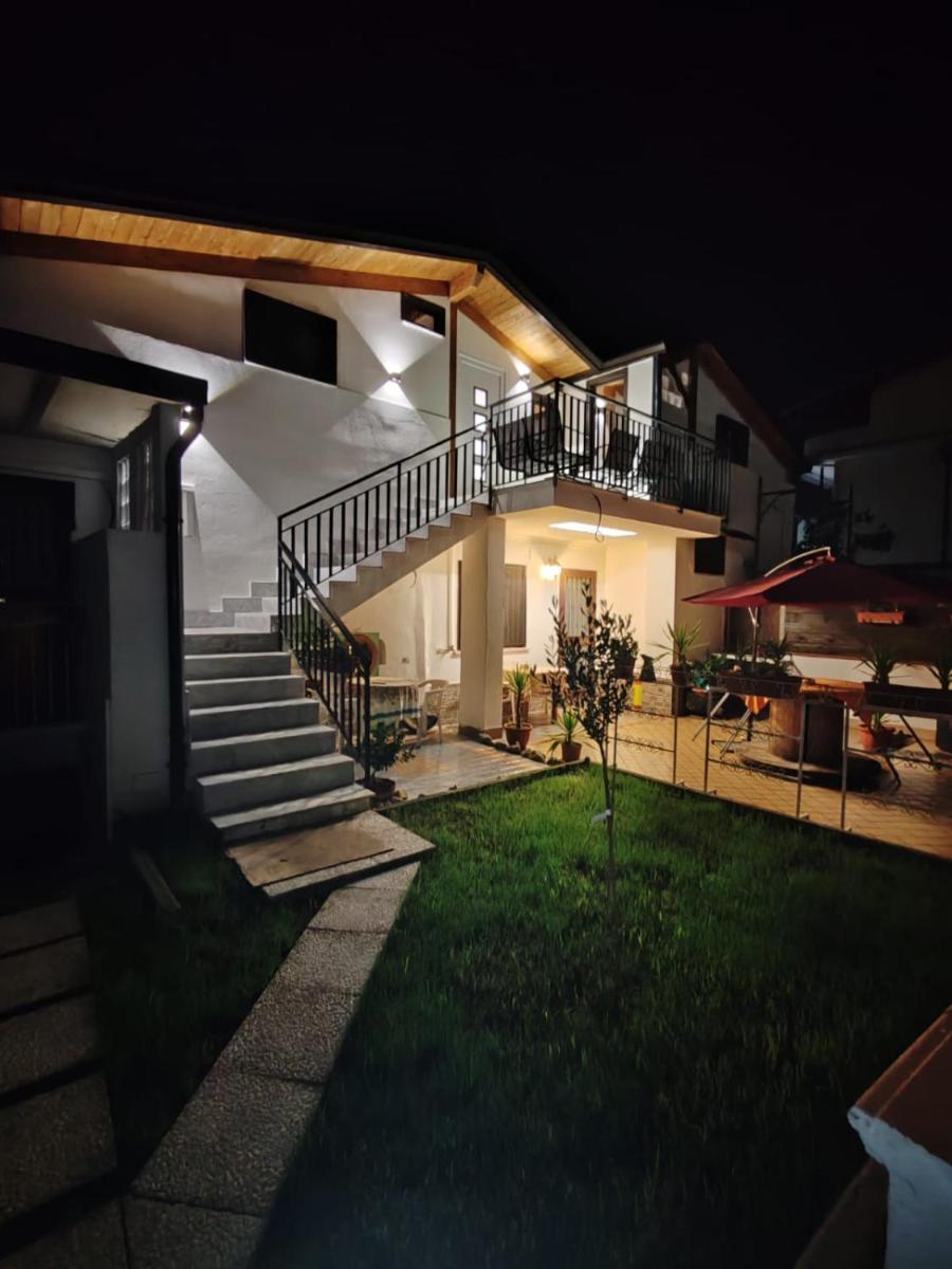 Piano terra casa intera (no smoking!!!!) - Housity