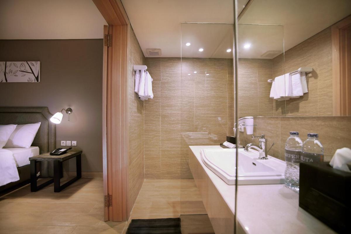 Harper Kuta Hotel by ASTON - Housity