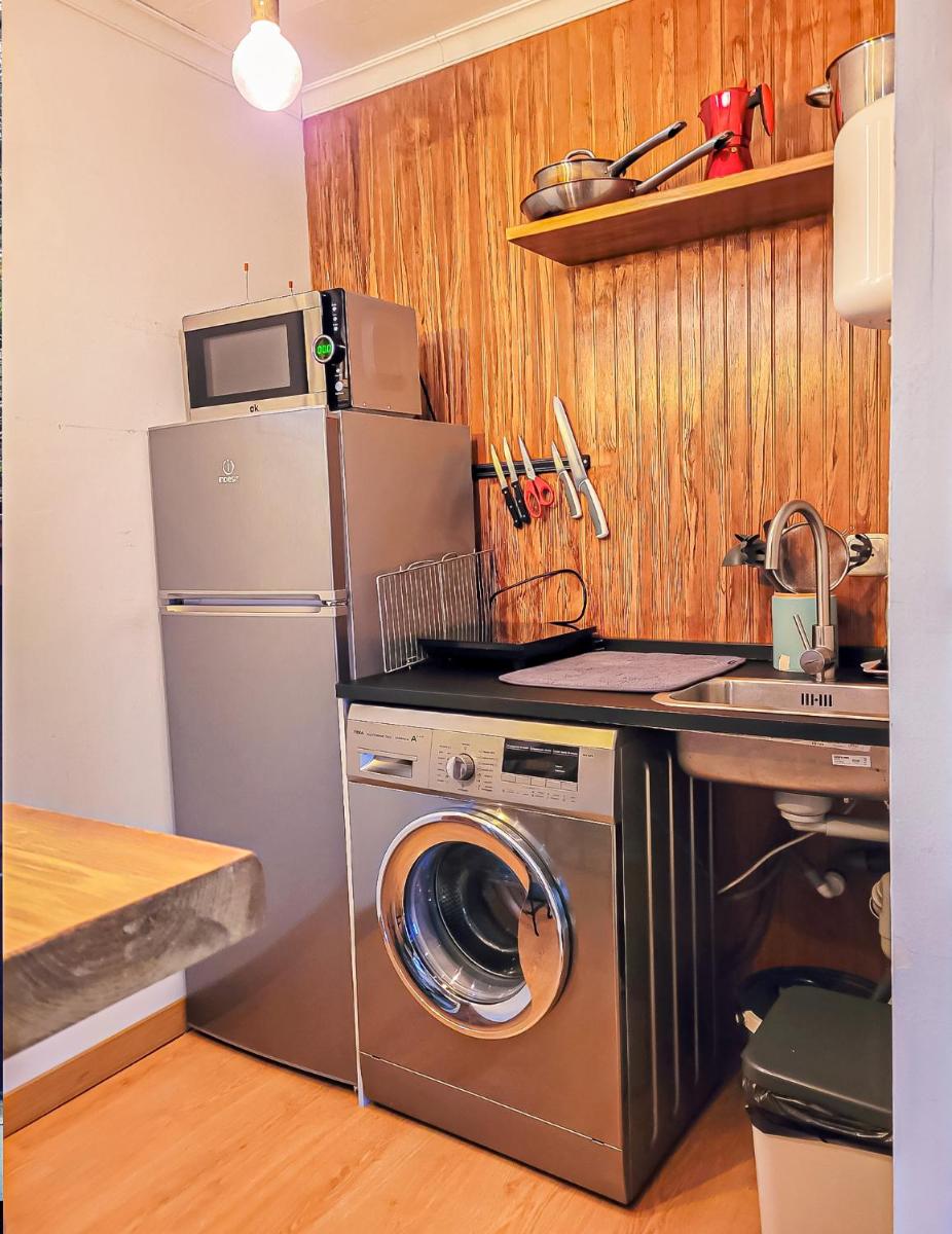 Una cocina o zona de cocina en Hotel Hita "Nature Experience" for all