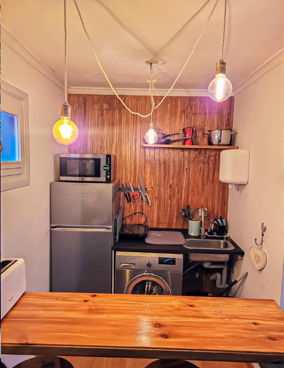 Una cocina o zona de cocina en Hotel Hita "Nature Experience" for all