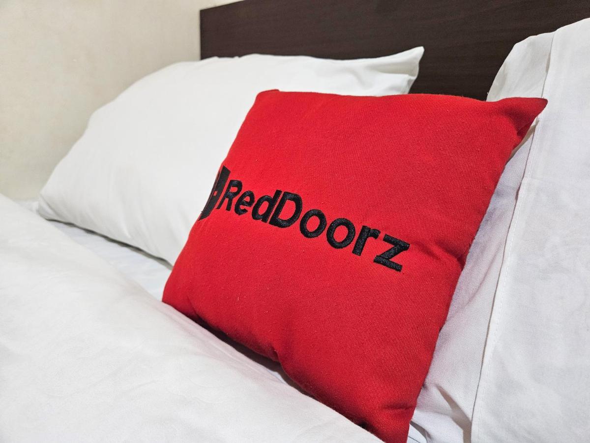 RedDoorz Syariah Nanna Homestay Near Dino Park - Housity