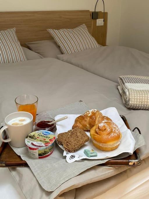 Domus MEA - Breakfast Included! - Housity