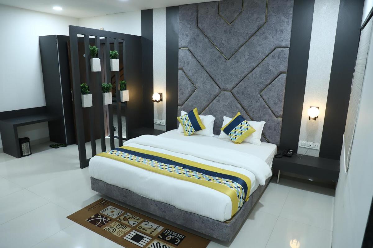 Hotel Singhnature - Housity