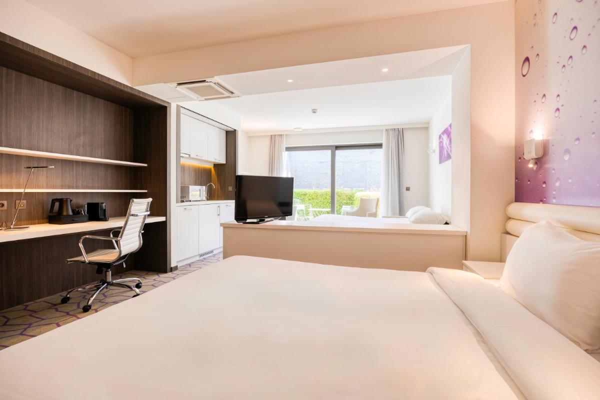 B&B HOTEL Mons Centre - Housity