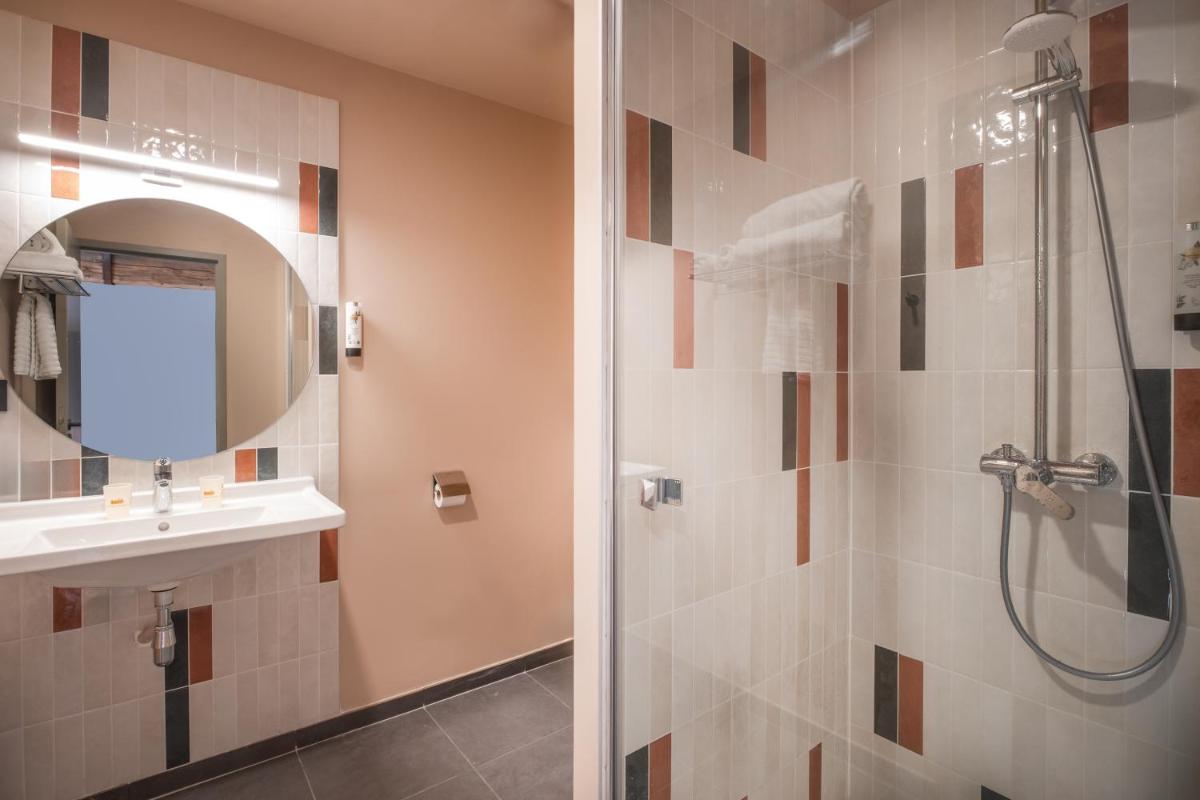 Salle de bains dans l'établissement La Maison Rabelais