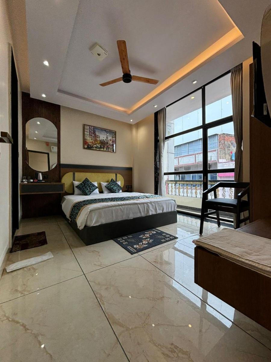 Hotel Shakuntla Palace - Housity