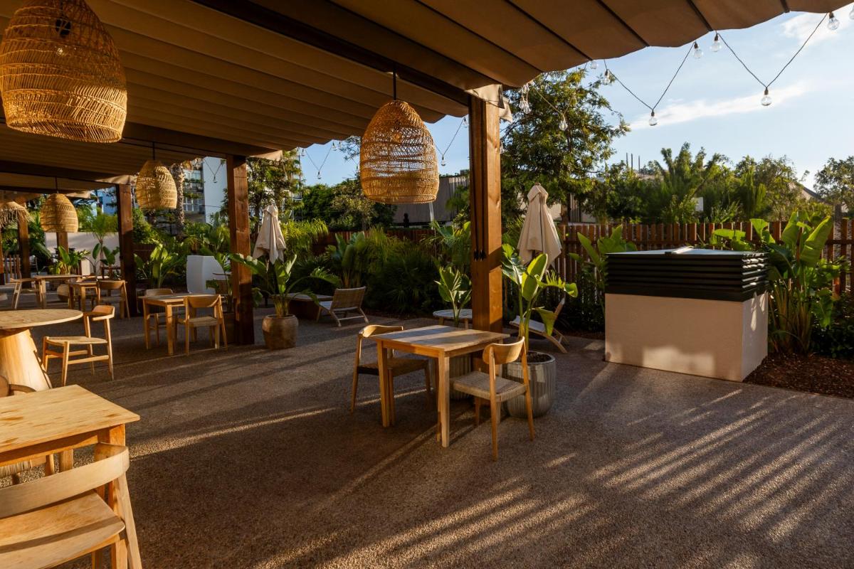 Jardín al aire libre en Albades Hotel & Spa - Adults Only - 4 Star Superior