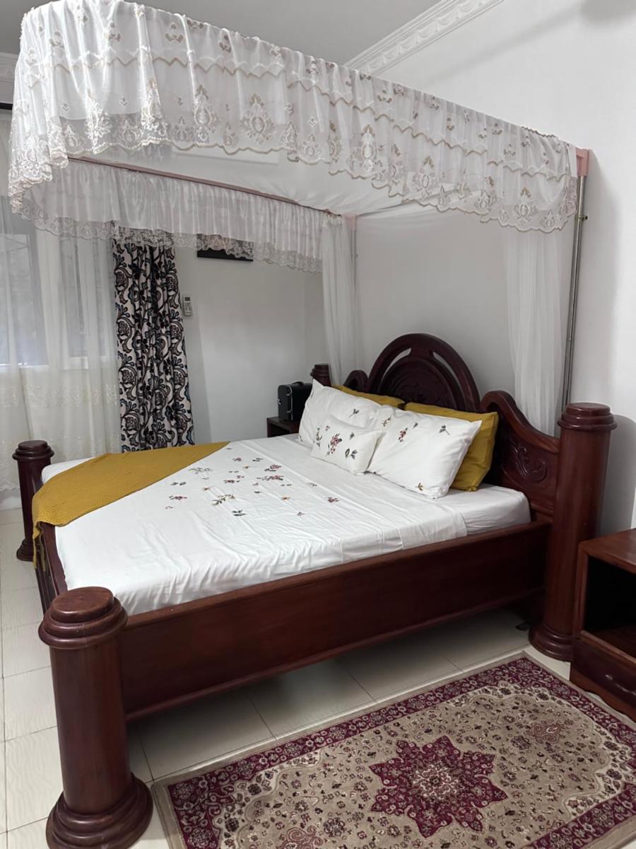 Michenzani Flat - Housity