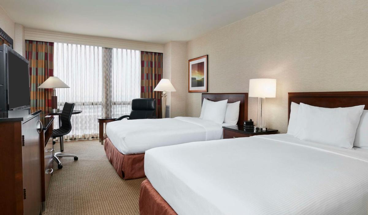 Hilton Chicago O'Hare Airport - Housity