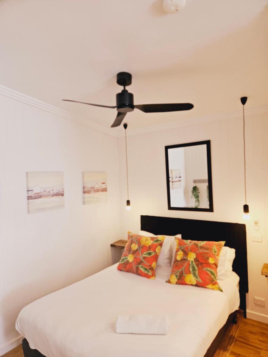 By The Seaside - Housity